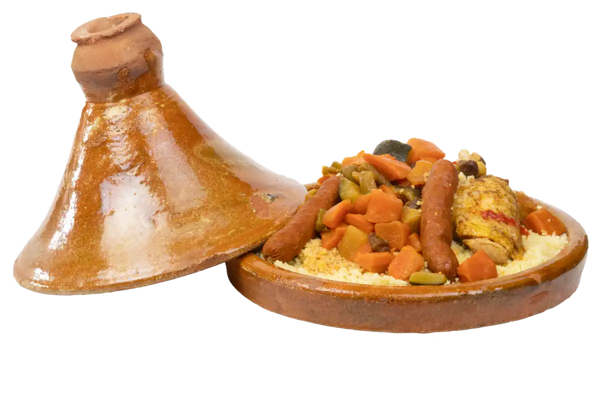 Plat de couscous avec légumes et viande